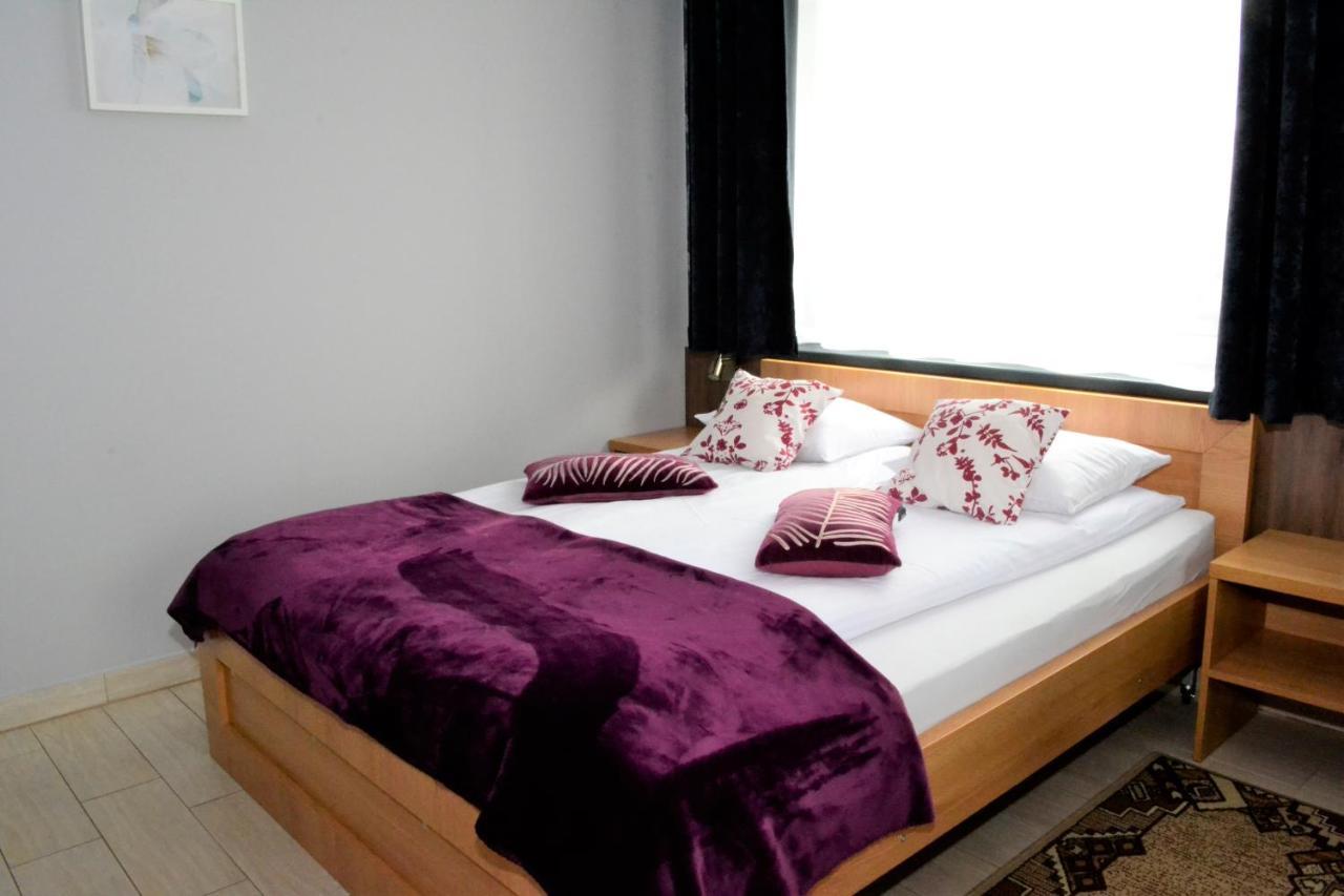 Comfort-24 Plus Słupca Exterior foto